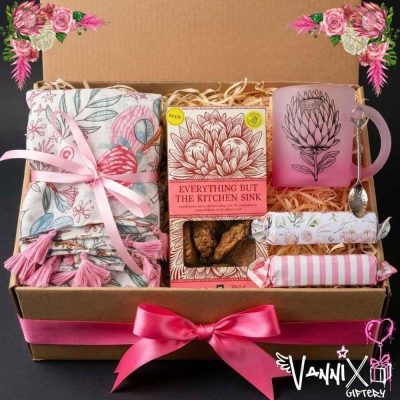 pretty protea ladies gift box vannix giftery